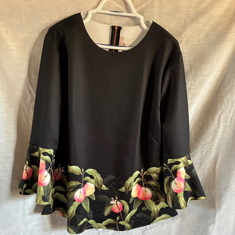 Designer Top - Picture 2 of 7